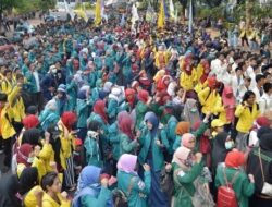 Kepung Gedung KPK, Massa BEM Terus Berdatangan