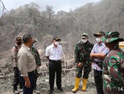 Menko PMK Kunjungi Lokasi yang Terdampak Erupsi Gunung Semeru