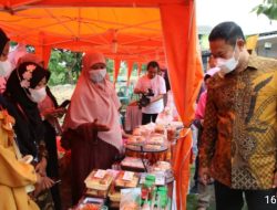 Dibuka Bupati, Expo UMKM Dies Natalis ke-21 FT Unisla Berlangsung Meriah