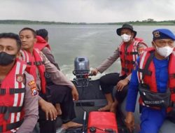 Dua Perahu Terbalik di Waduk Gondang, Satu Meninggal, Dua Hilang, Empat Selamat.