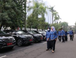 Bupati Serahkan 28 Fasilitas Mobil Dinas Toyota Rush Baru kepada Camat se-Bojonegoro