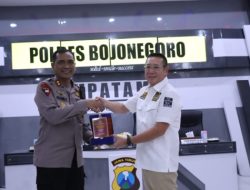 Kunjungi Polres Bojonegoro, Wihadi Minta Polisi Tingkatkan Kepercayaan kepada Masyarakat