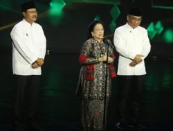 Terima Penghargaan untuk Bung Karno, Megawati Bikin Tertawa Saat Bicara soal Sepatu