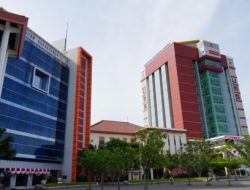 UM Surabaya Masuk Top 20 Peringkat PTS Terbaik Se-Indonesia Versi Webometrics 2023