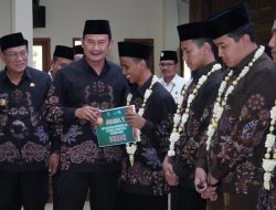 Pertahankan Juara Umum MTQ XXX Jatim, Bupati Berikan 9 Tiket Umrah untuk Kafilah Lamongan