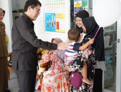 Cegah Penyebaran Polio, Pj. Bupati Bojonegoro Canangkan Imunisasi Ulang Serentak