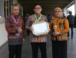 Penuhi Derajat Sehat Warganya, Bojonegoro Kembali Raih UHC 2024 Kategori Utama