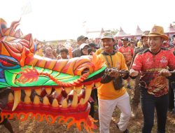 Hadiri Festival Layang-Layang, Bupati Tuban Singgung Filosofi Hidup Gotong Royong