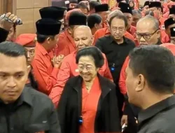 Pesan ke Kader, Megawati: Menangkan Risma-Gus Hans dan Semua Cakada dari PDIP