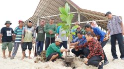 Pohon Keben dan Lempeni Lengkapi Penghijauan di Kagama Lamongan